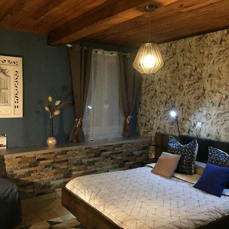 Bed and Breakfast Domaine Jeanne D'Arc Valhuon Екстер'єр фото