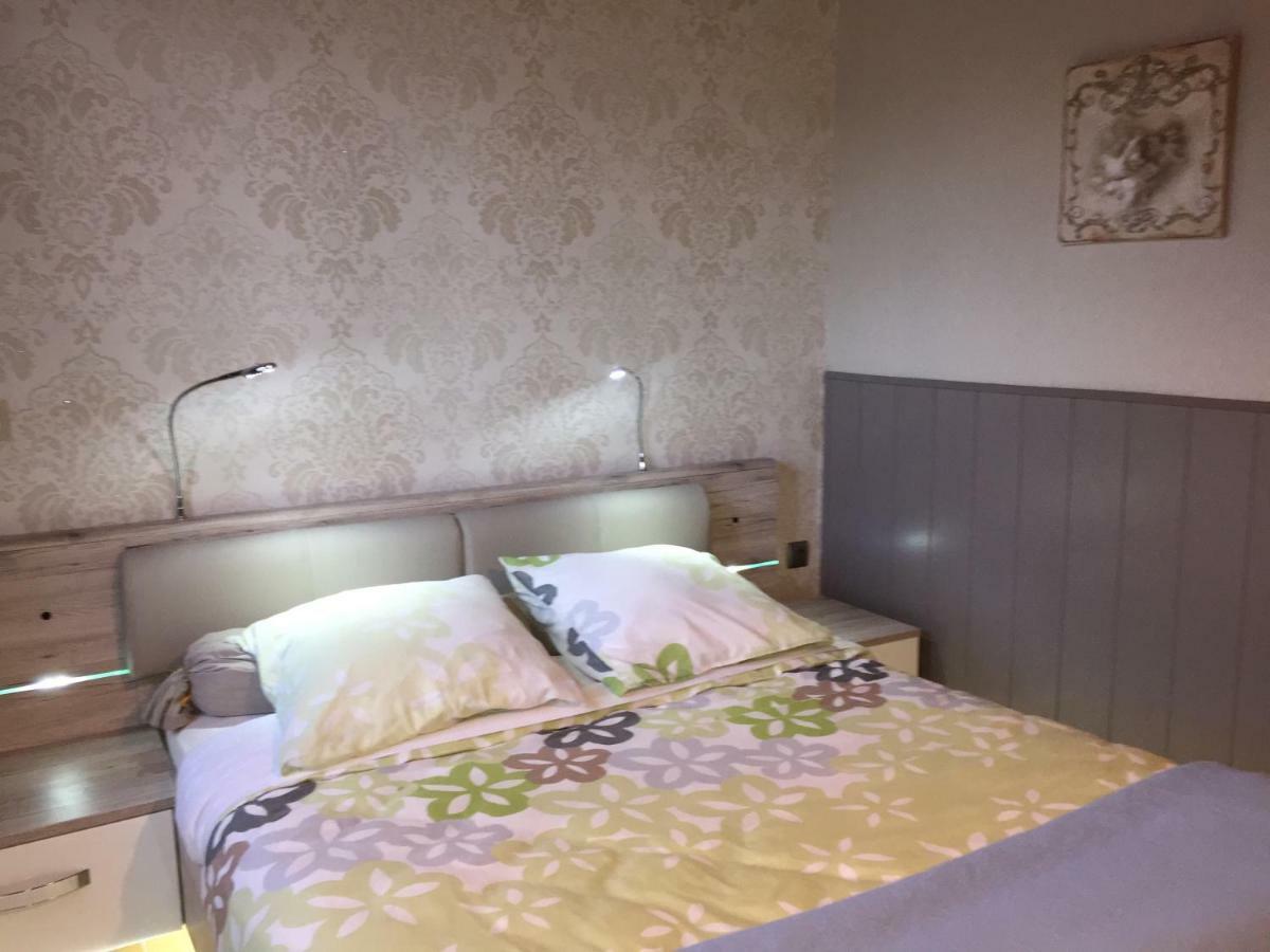 Bed and Breakfast Domaine Jeanne D'Arc Valhuon Екстер'єр фото