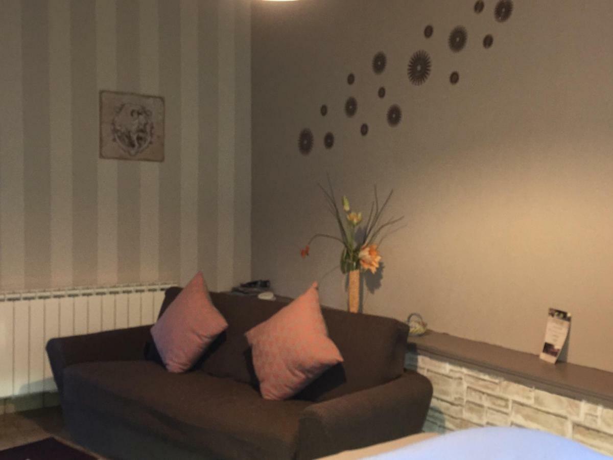 Bed and Breakfast Domaine Jeanne D'Arc Valhuon Екстер'єр фото