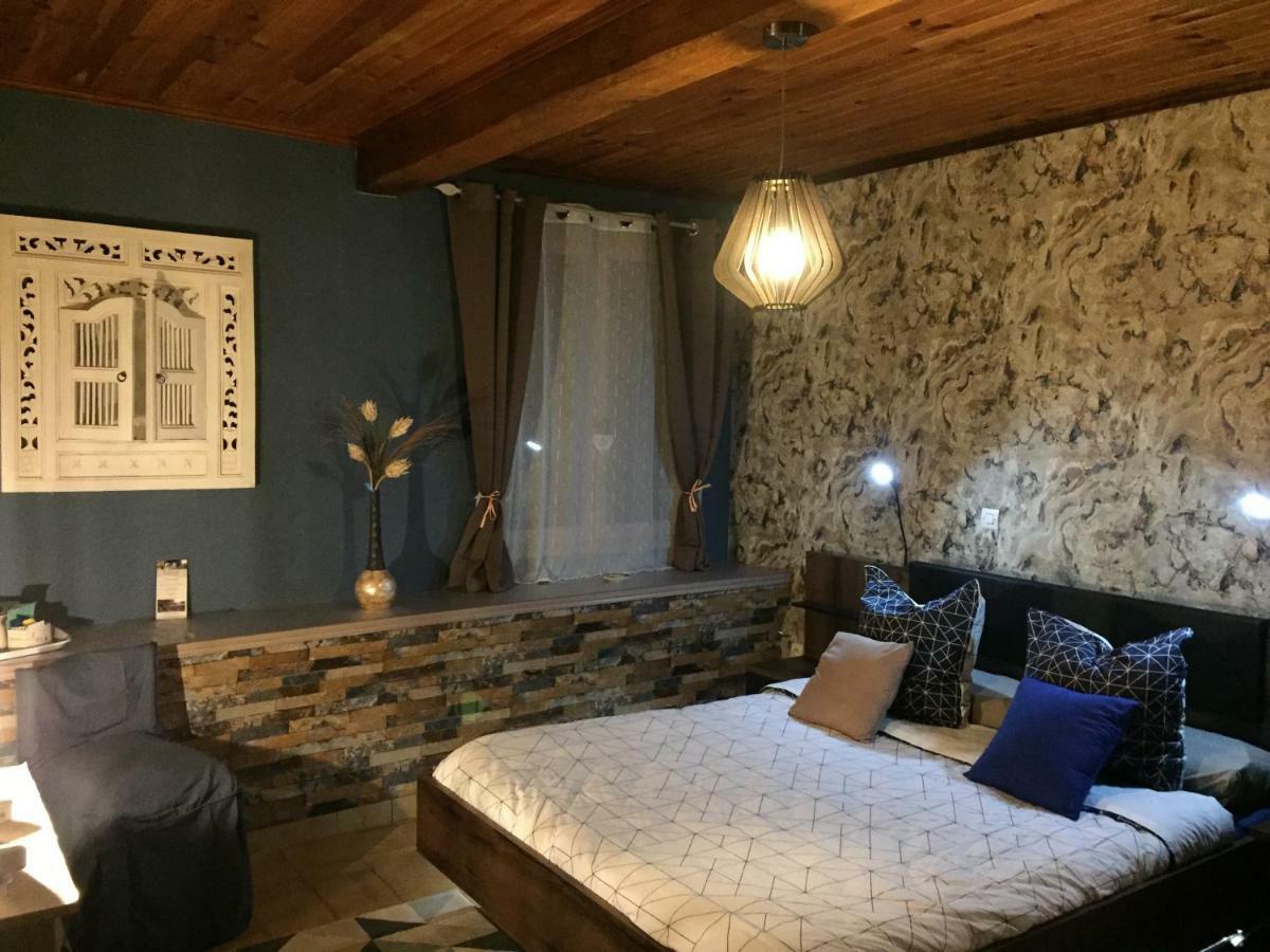 Bed and Breakfast Domaine Jeanne D'Arc Valhuon Екстер'єр фото