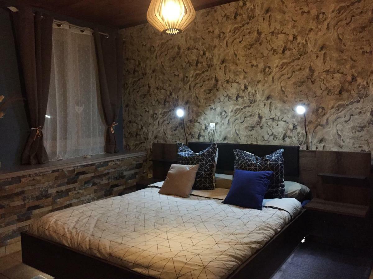 Bed and Breakfast Domaine Jeanne D'Arc Valhuon Екстер'єр фото